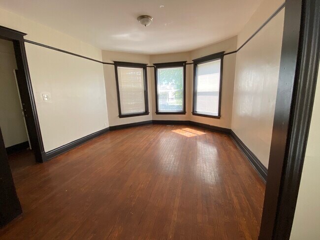 Building Photo - 7120 S Emerald Ave