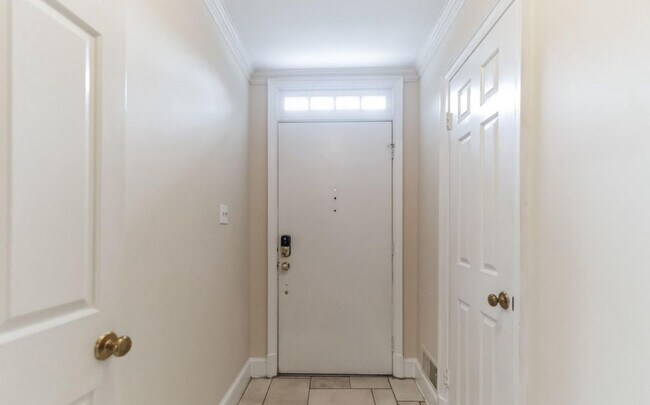 Foto del edificio - 6813 Indian Run Ct