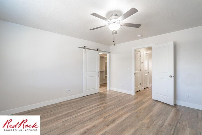 Foto del edificio - Newer Build! 3 Bedroom, 2.5 Bathroom with a 2 car garage!