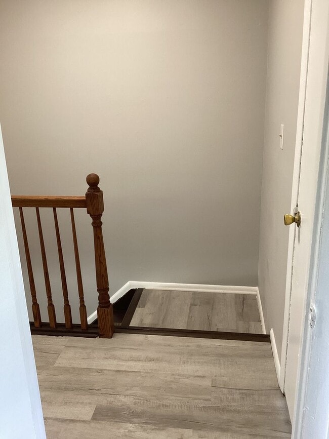 Building Photo - 3 Bedroom Ready for move in!