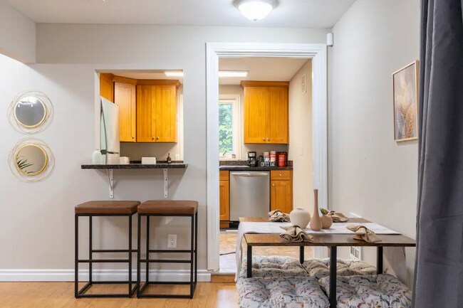 Building Photo - 1011 Pickering Pl NW