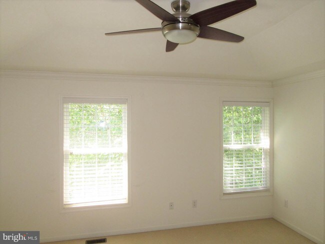 Foto del edificio - 102 Pumpkin Patch Ln