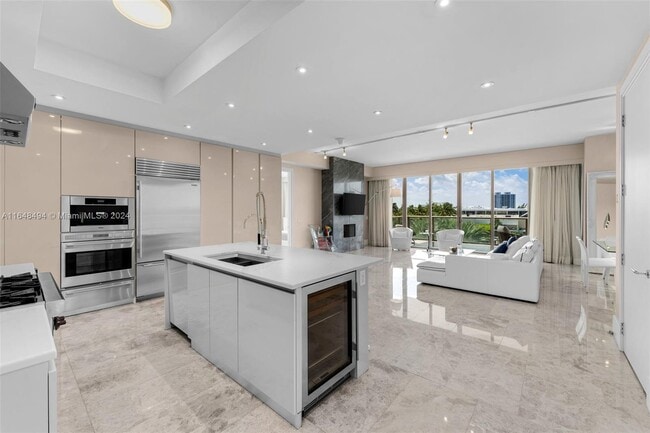 Building Photo - 9705 Collins Ave