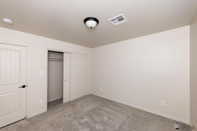 Foto del edificio - 8649 E 41st St