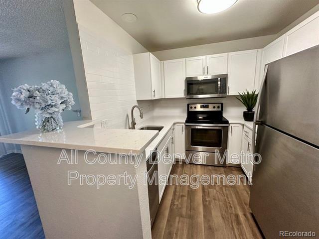 Foto del edificio - 7881 Allison Way