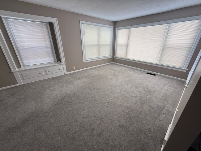 Foto del edificio - 174 Colony Crescent