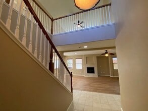 Building Photo - 3410 Kensington Ct
