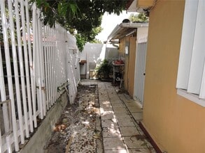 Building Photo - 681 NE 3rd Pl Building Photo - 681 NE 3rd Pl