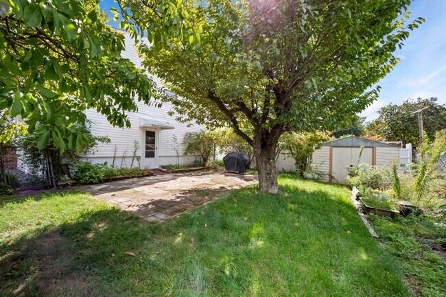 Building Photo - 2310 Desisto Dr