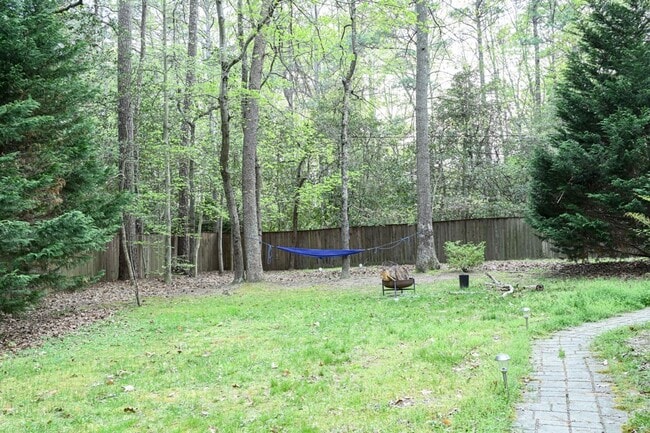 Building Photo - 12433 Cree Ln
