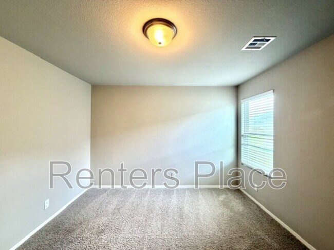 Foto del edificio - 14215 N 74th E Ave