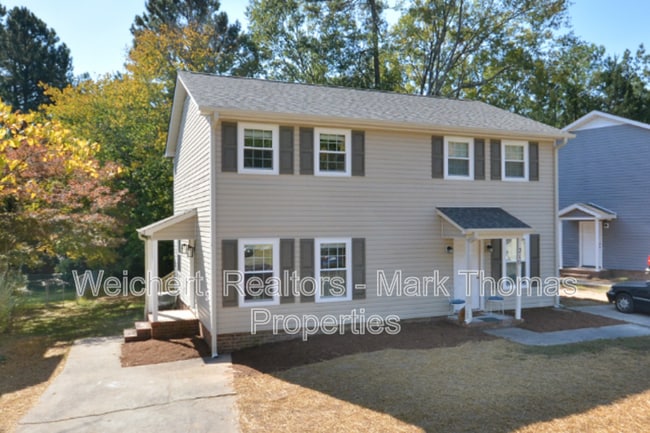 Building Photo - 210-A Bridgefield Place