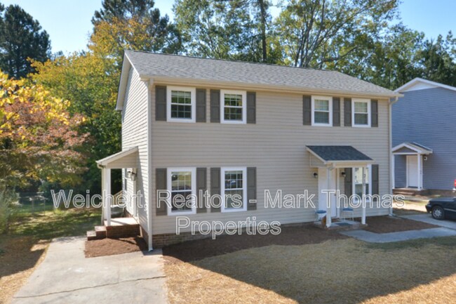 Foto del edificio - 210 Bridgefield Pl