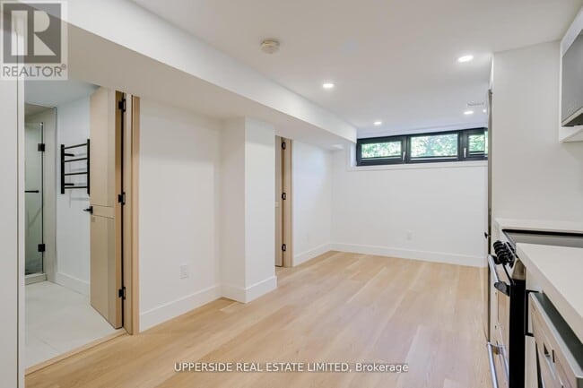 Building Photo - LOWER 61 MARLIN COURT