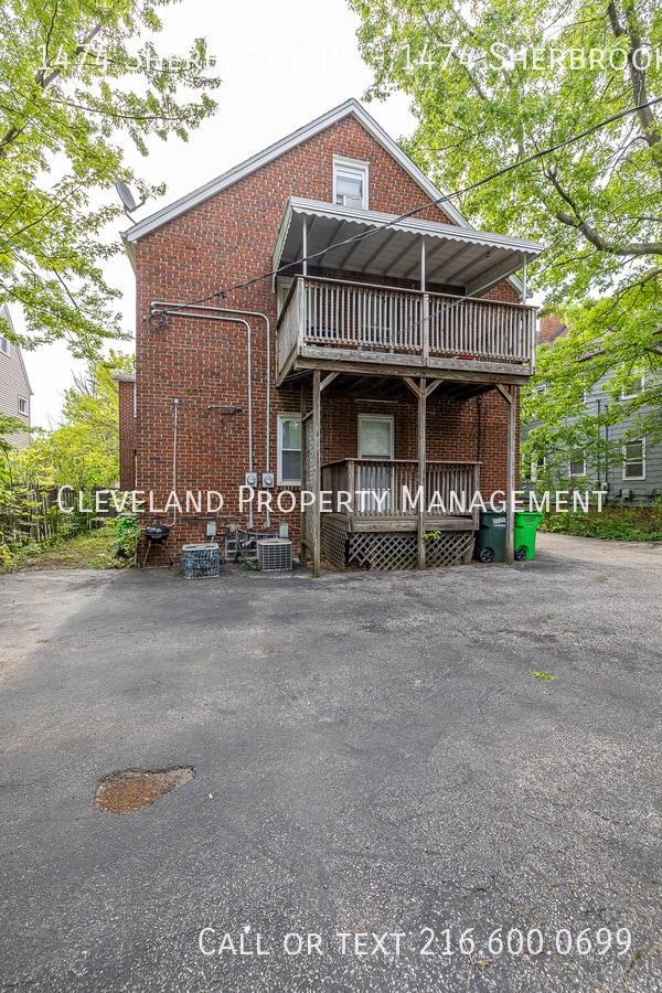 Foto del edificio - 1474 Sherbrook Rd