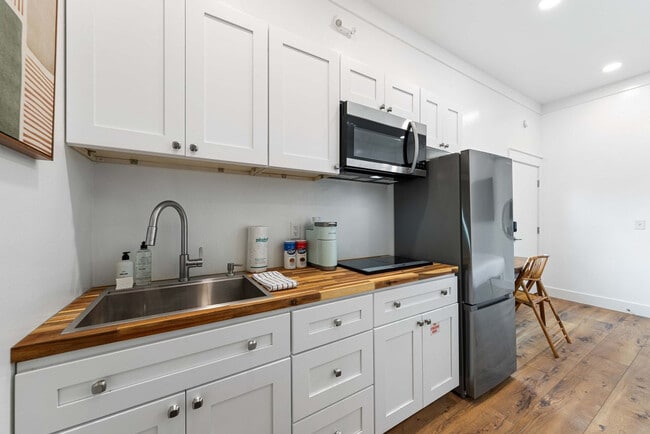 Building Photo - 928 Whelk Ct