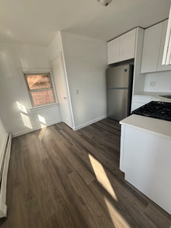 Foto del edificio - 220 Hart Blvd