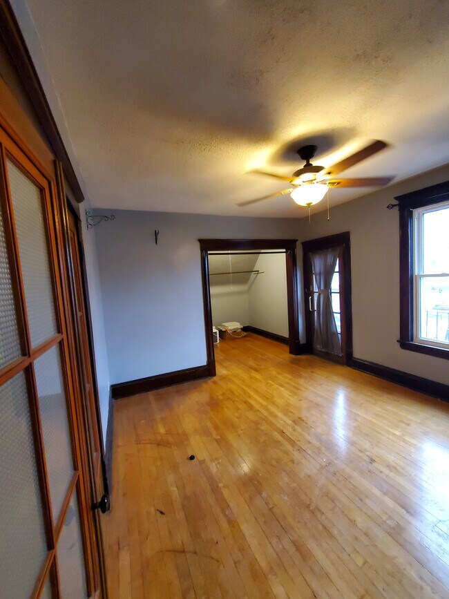 Bedroom - 726 Monroe St NE