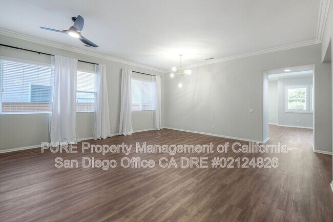 Foto del edificio - 1428 Heatherwood Ave