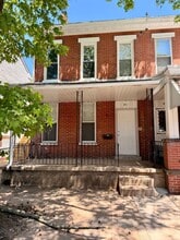 Building Photo - 21 Walnut St