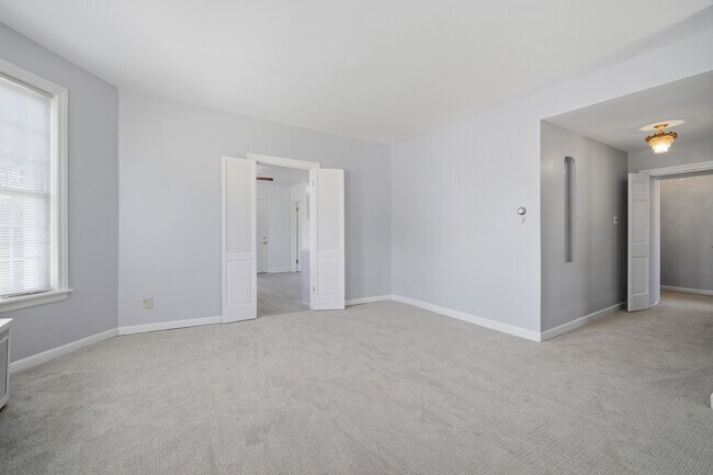 Building Photo - 7314 N Crawford Ave