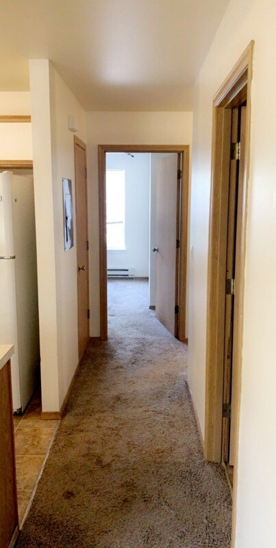 Building Photo - 2302 Happy Ct