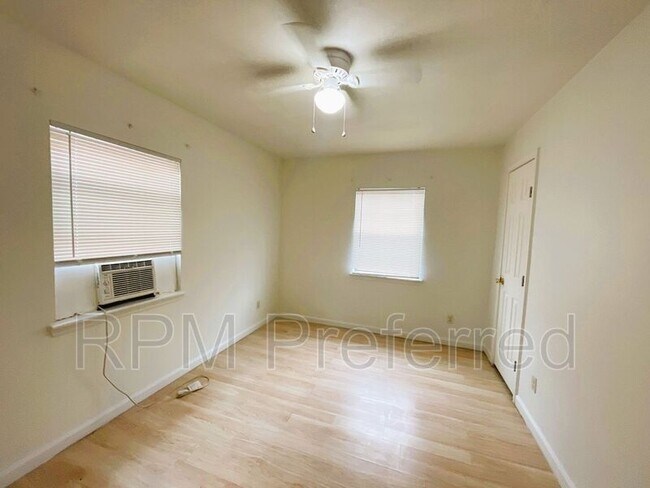 Foto del edificio - 3815 Drew St