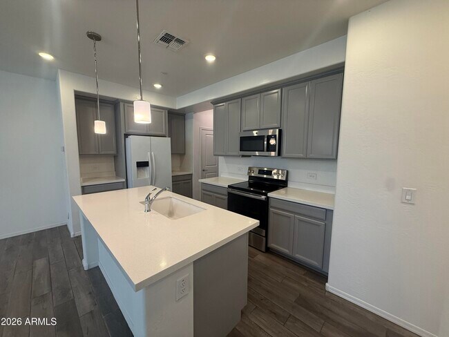 Foto del edificio - 1959 E Hampton Ln