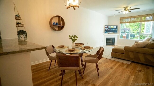 Foto del edificio - 300 W Beech St