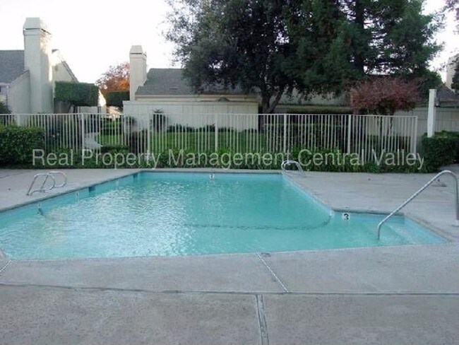 Building Photo - 1108 Cedar Creek Ct