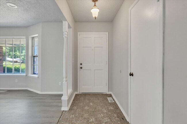 Foto del edificio - 3600 Sunvalley Dr