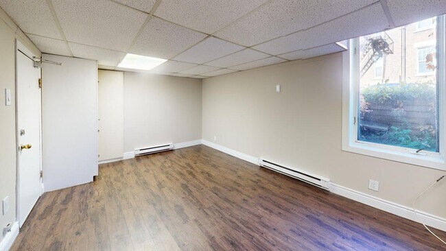 Photo de l'intérieur - 425 Elgin