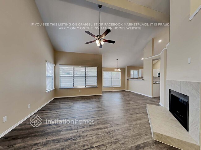 Foto del edificio - 927 Sylvan Creek Dr
