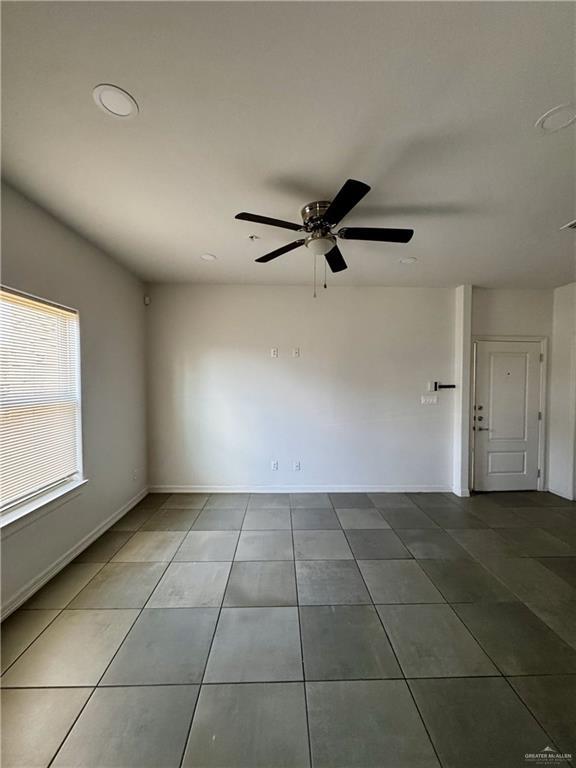 Foto del edificio - 901 E Redbud Ave