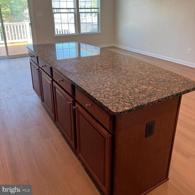Foto del edificio - 22851 Chestnut Oak Terrace