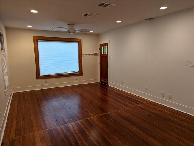 Foto del edificio - 506 Nelray Blvd