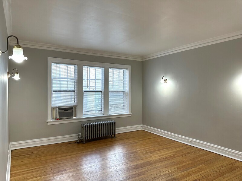 Primary Photo - 432 S Maple Ave