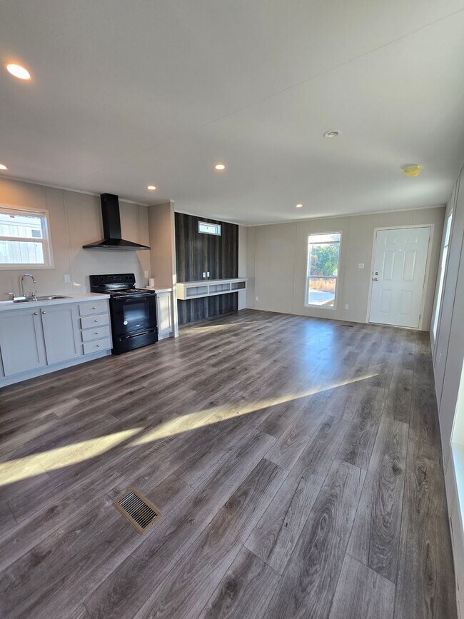 Building Photo - LEA24369 Bingham Creek Rd 2