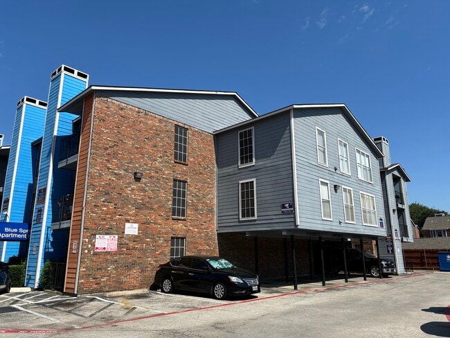 Building Photo - Blue Springs Apartments