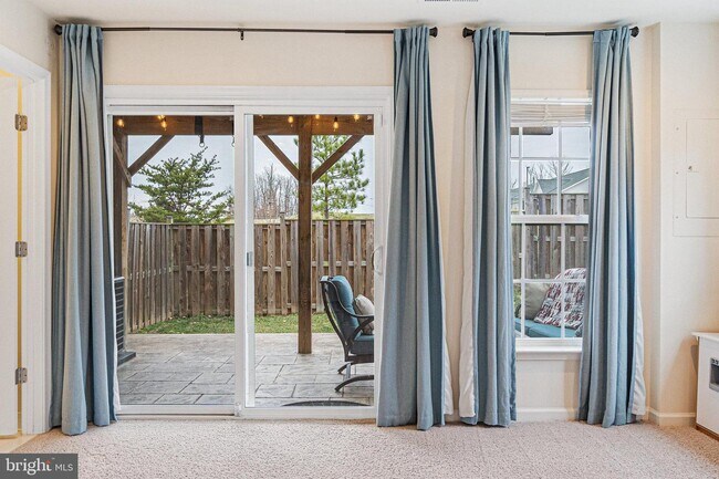 Foto del edificio - 11900 Waterton Lake Ln