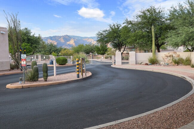 Building Photo - 7352 E Calle de la Eternidad