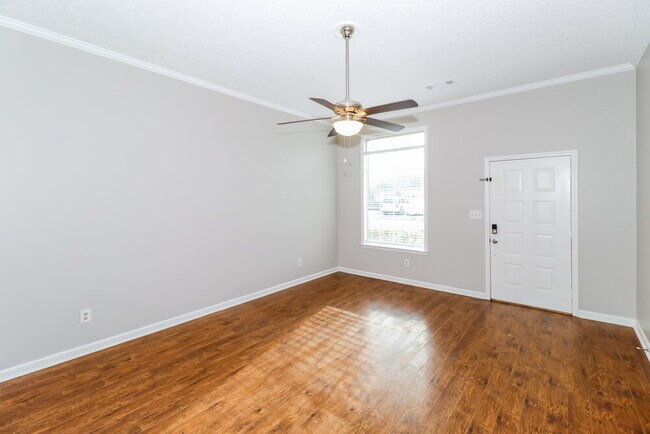 Building Photo - 2268 Lake Hill Ct