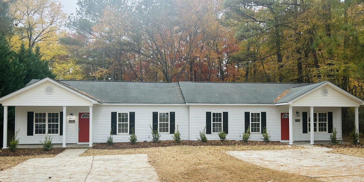 Front of home - 908 Williams Rd