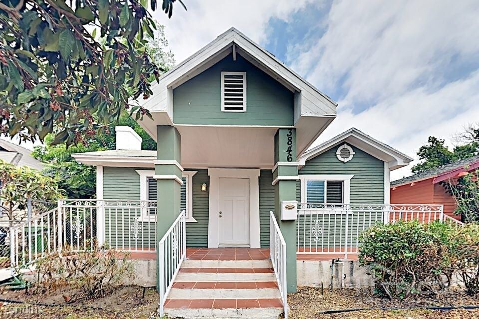 Foto principal - 3846 S Hobart Blvd