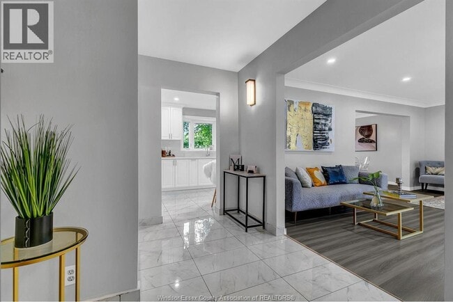 Building Photo - 2631 Columbia Ct