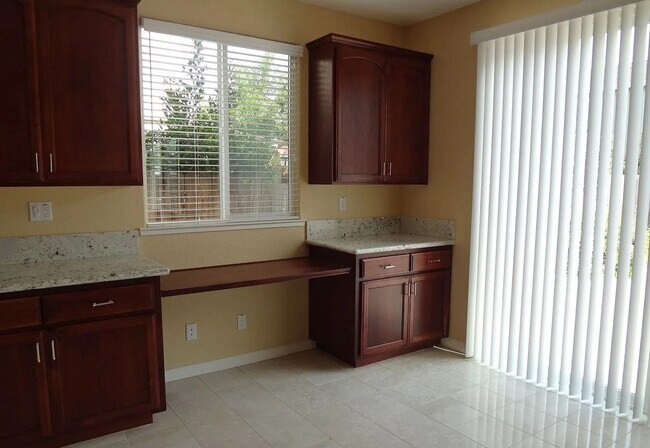 Foto del edificio - Coming Soon!!