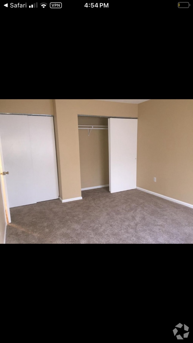 Building Photo - 1718 Hunters Trail