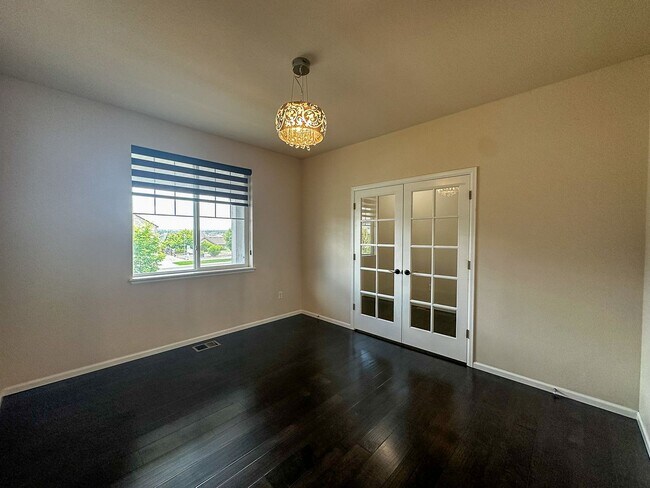 Building Photo - The perfect home in the Overlook at Cherry...