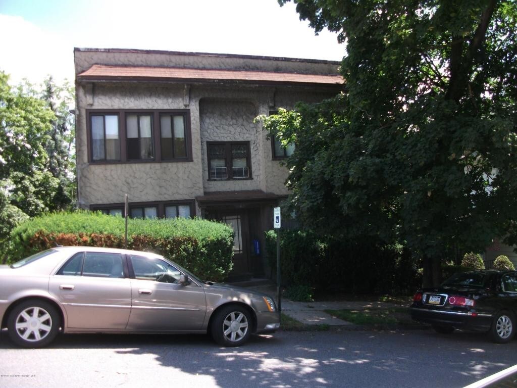 Primary Photo - 542 Taylor Ave