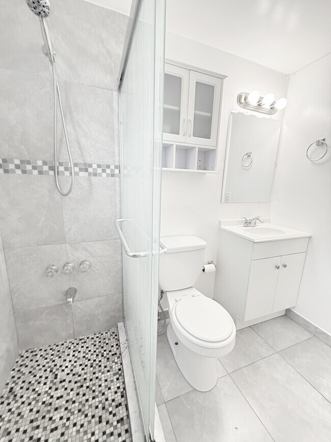 Foto del edificio - 145 SW 30th Ct